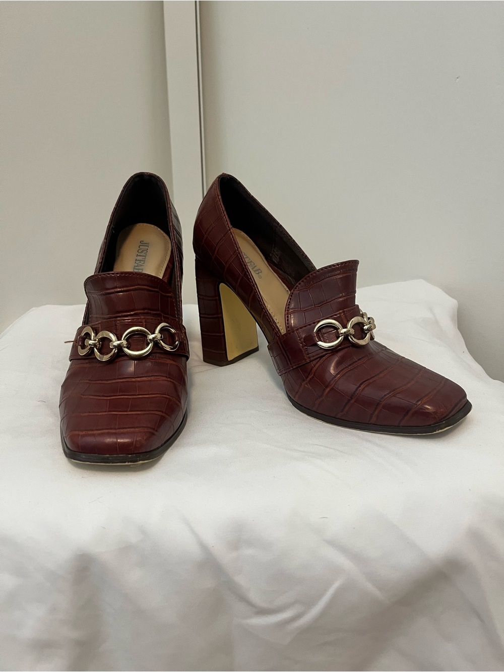 JustFab Burgundy Croc-Embossed Chain Block Heel Pumps
